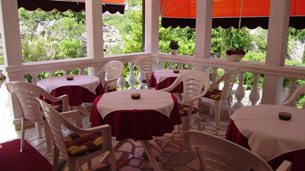 Vila Jadranka Apartments And Rooms Omišalj Kültér fotó